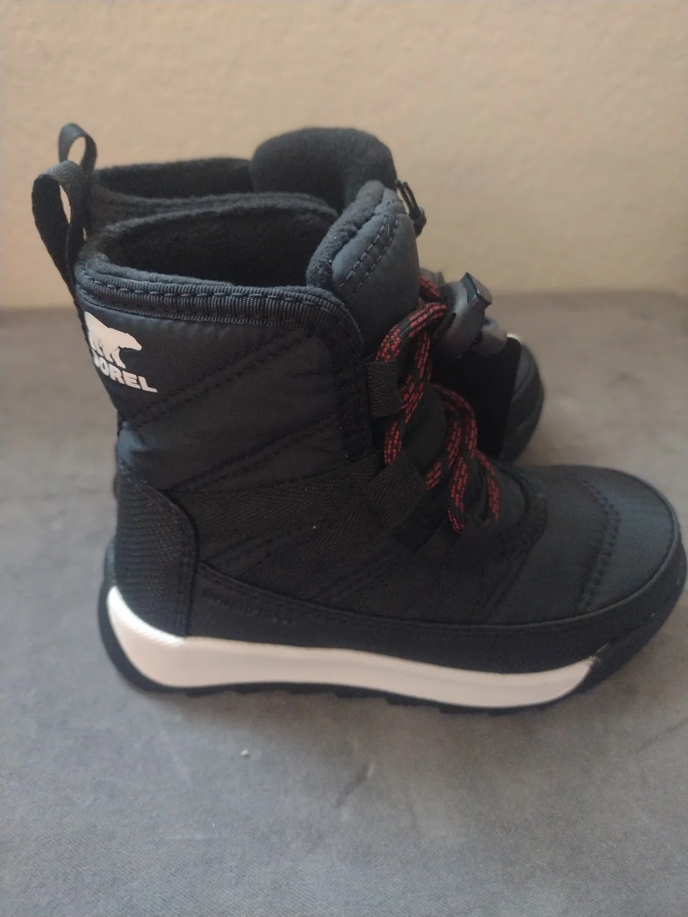 Sorel Children's Size 8 Whitney II Short Lace Black Red Boots Waterproof